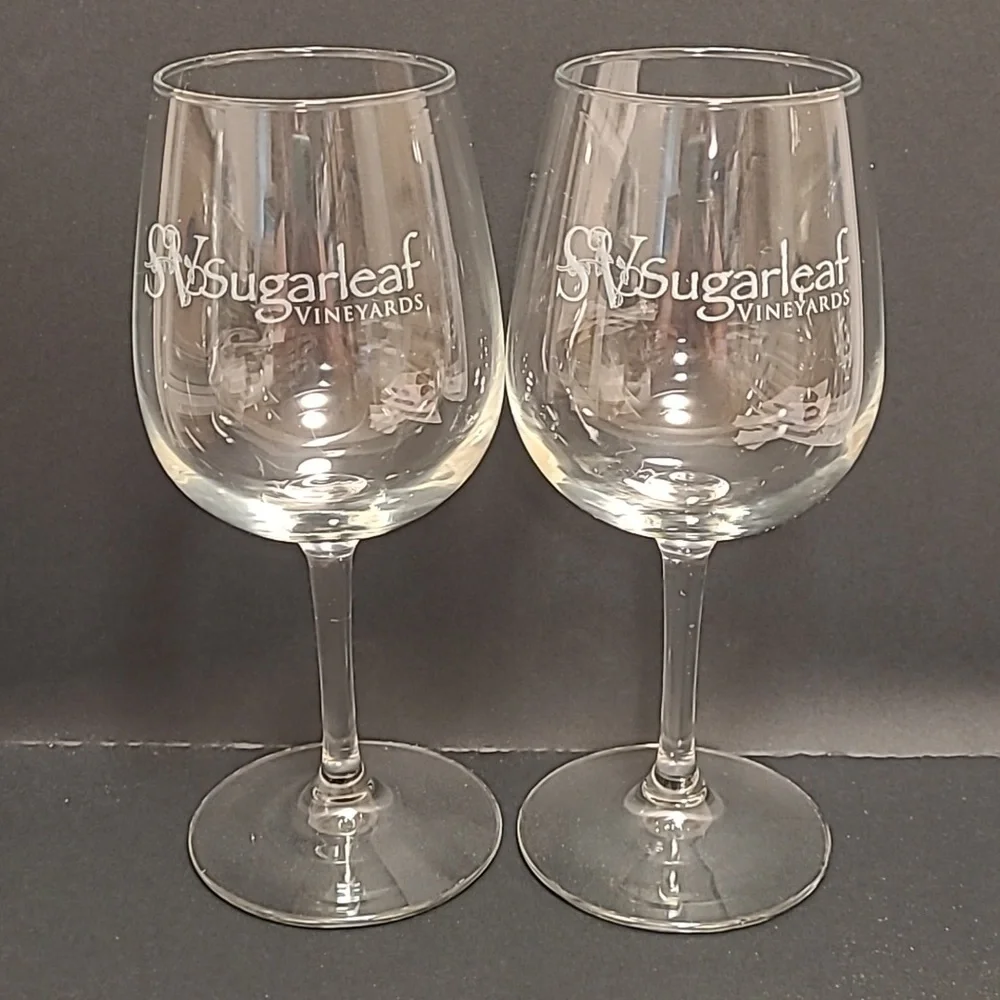 Pair of Sugarleaf Vineyards Wine Glasses